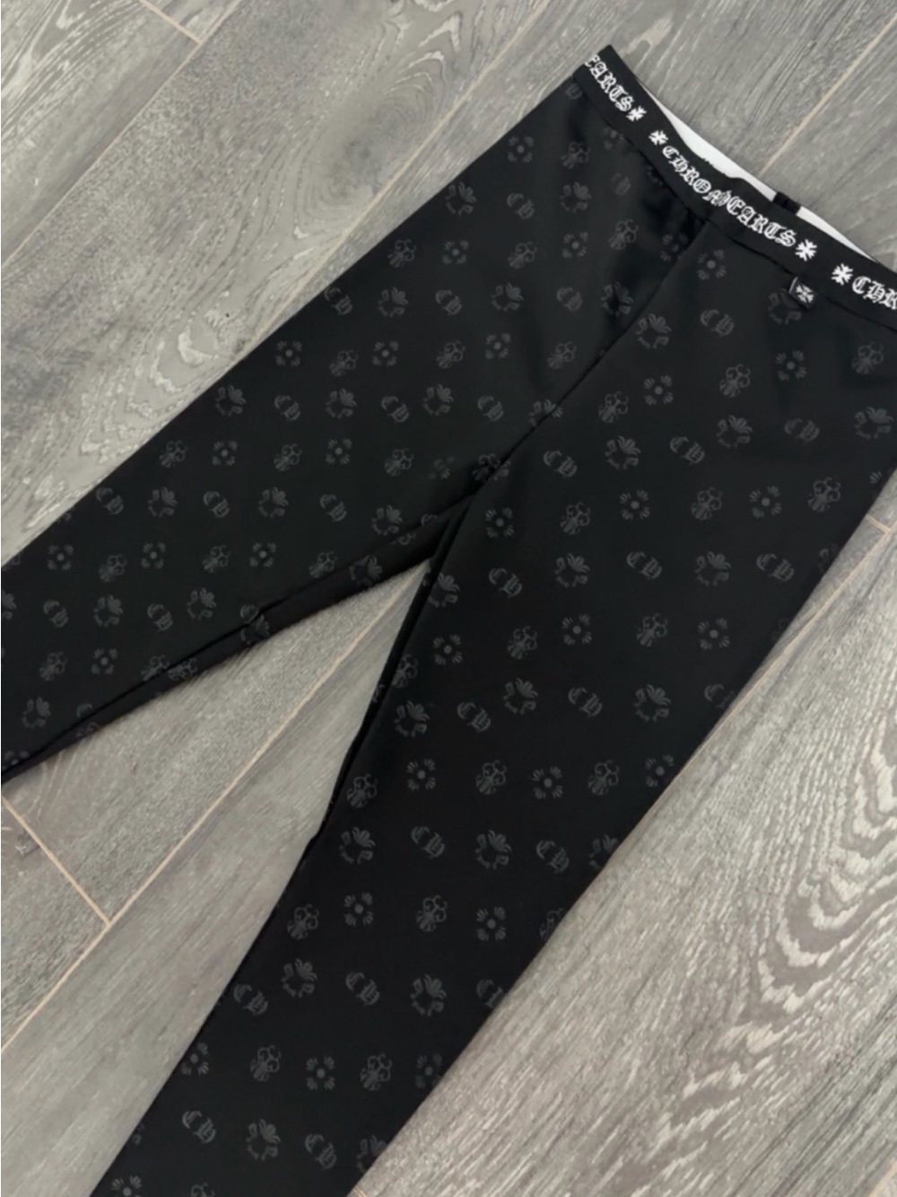 Size L Chrome Heart Leggings